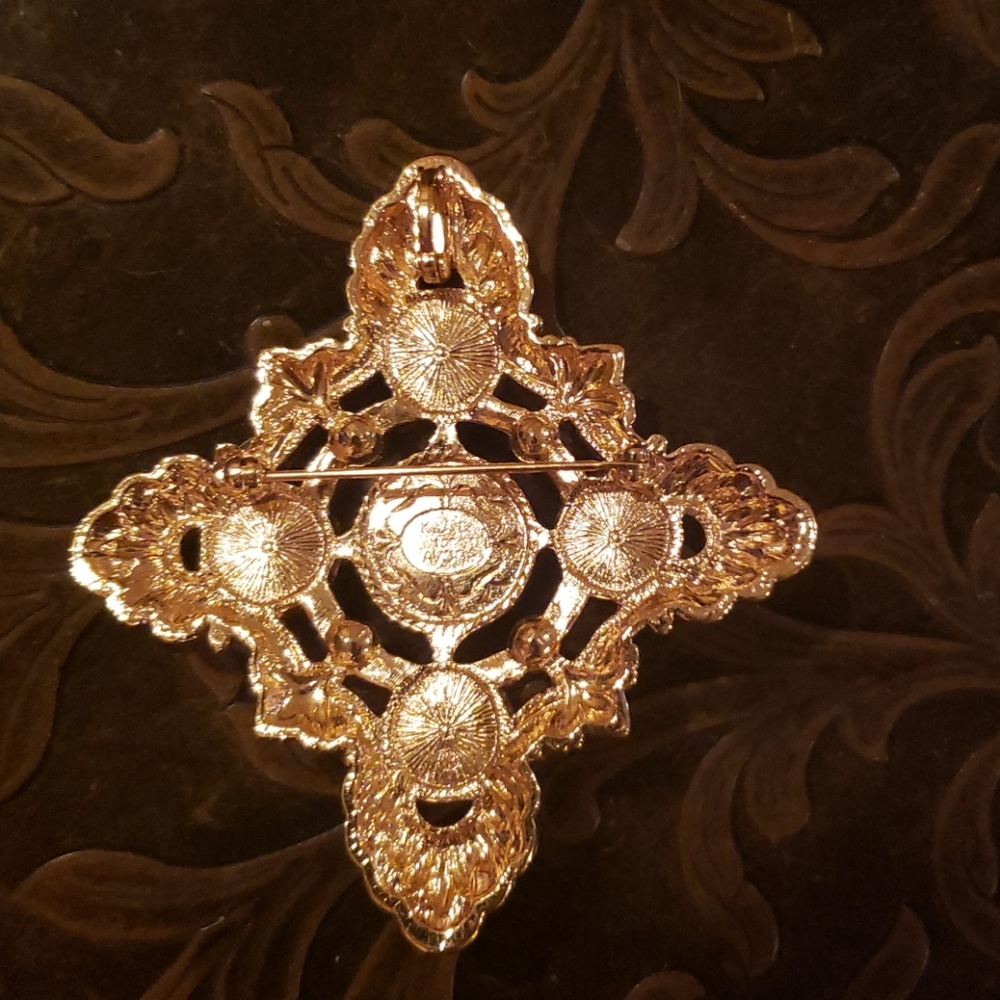 KJL Avon brooch $60 - Picture 2 of 2